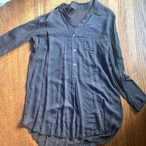 Woman’s long sleeve dress shirt